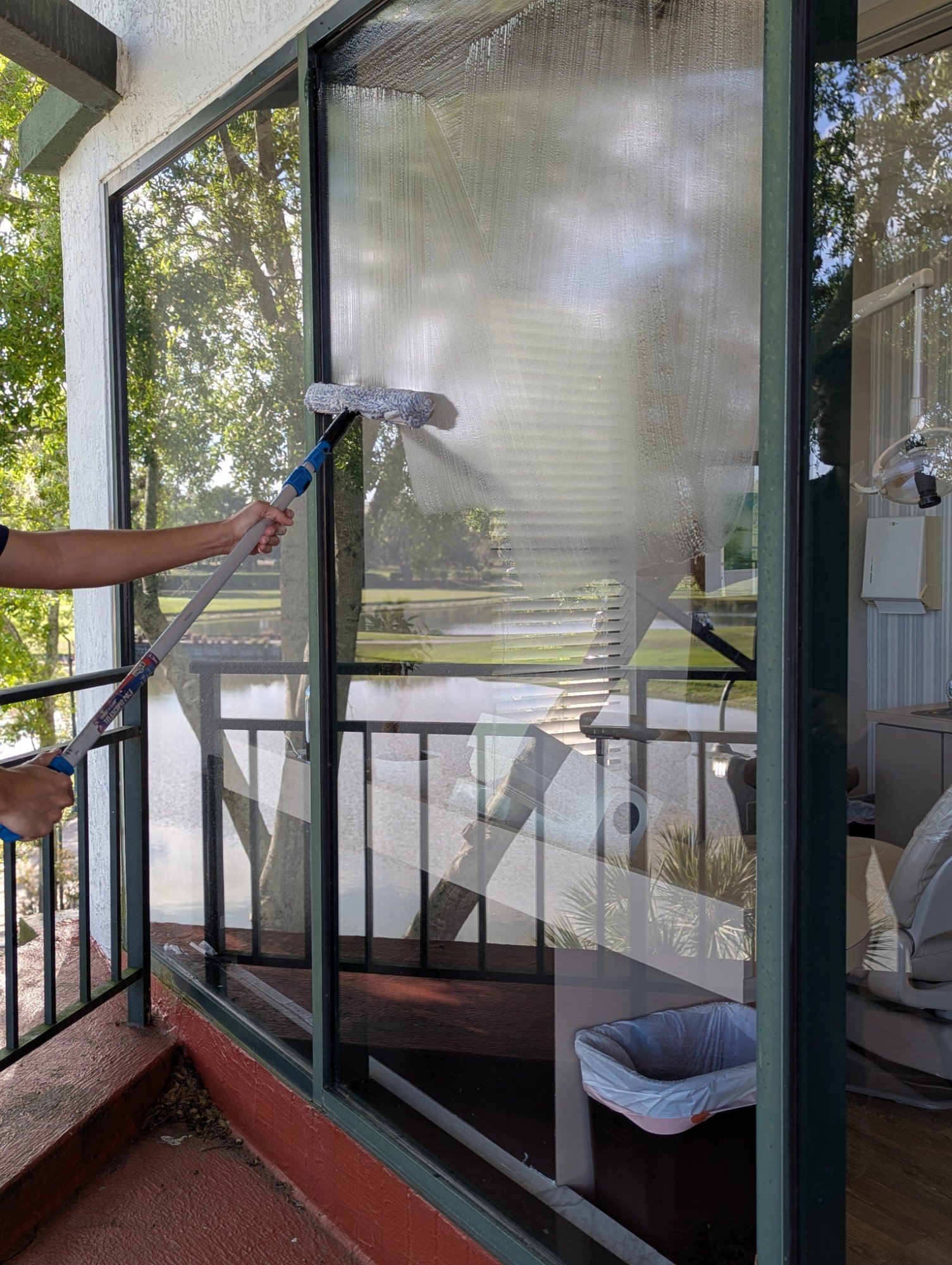 Commercial window cleaning